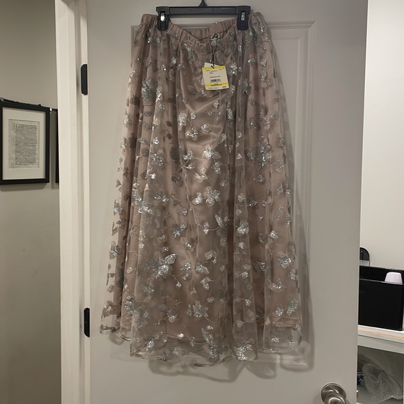 Anne Klein skirt - Picture 7 of 8